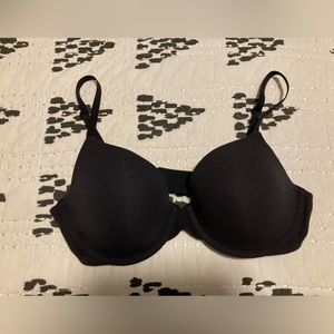 Skims fits everybody t shirt bra black 34C